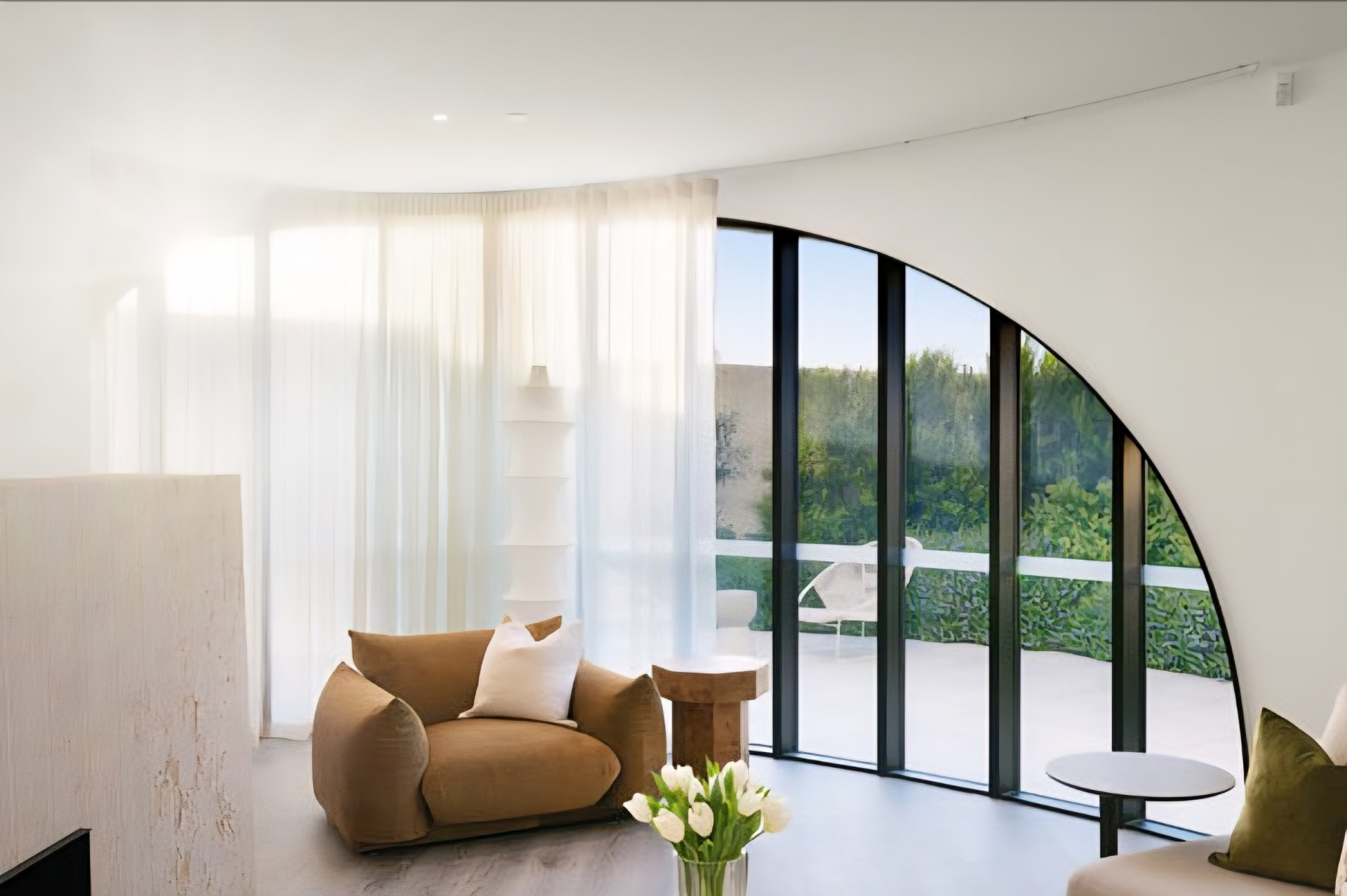Formal lounge — Esplanade Brighton